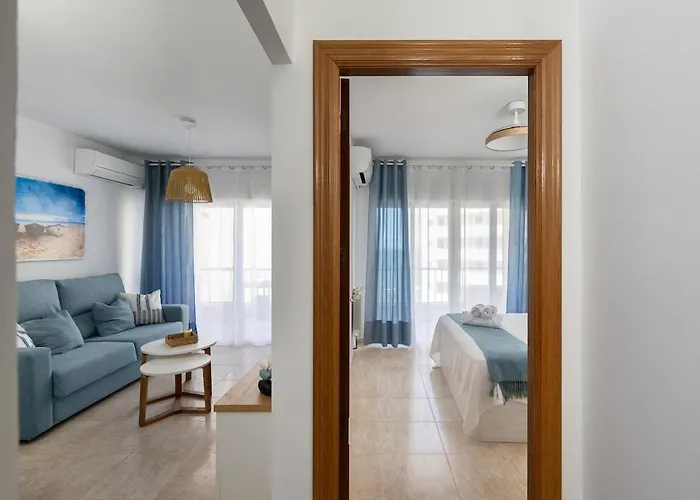 Apto Frente Al Mar En *